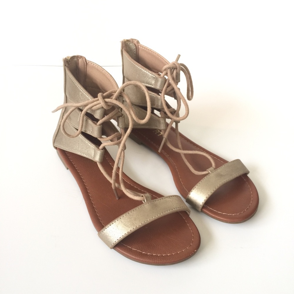 REPORT Gladiator type Gold tone Lace Up Sandals